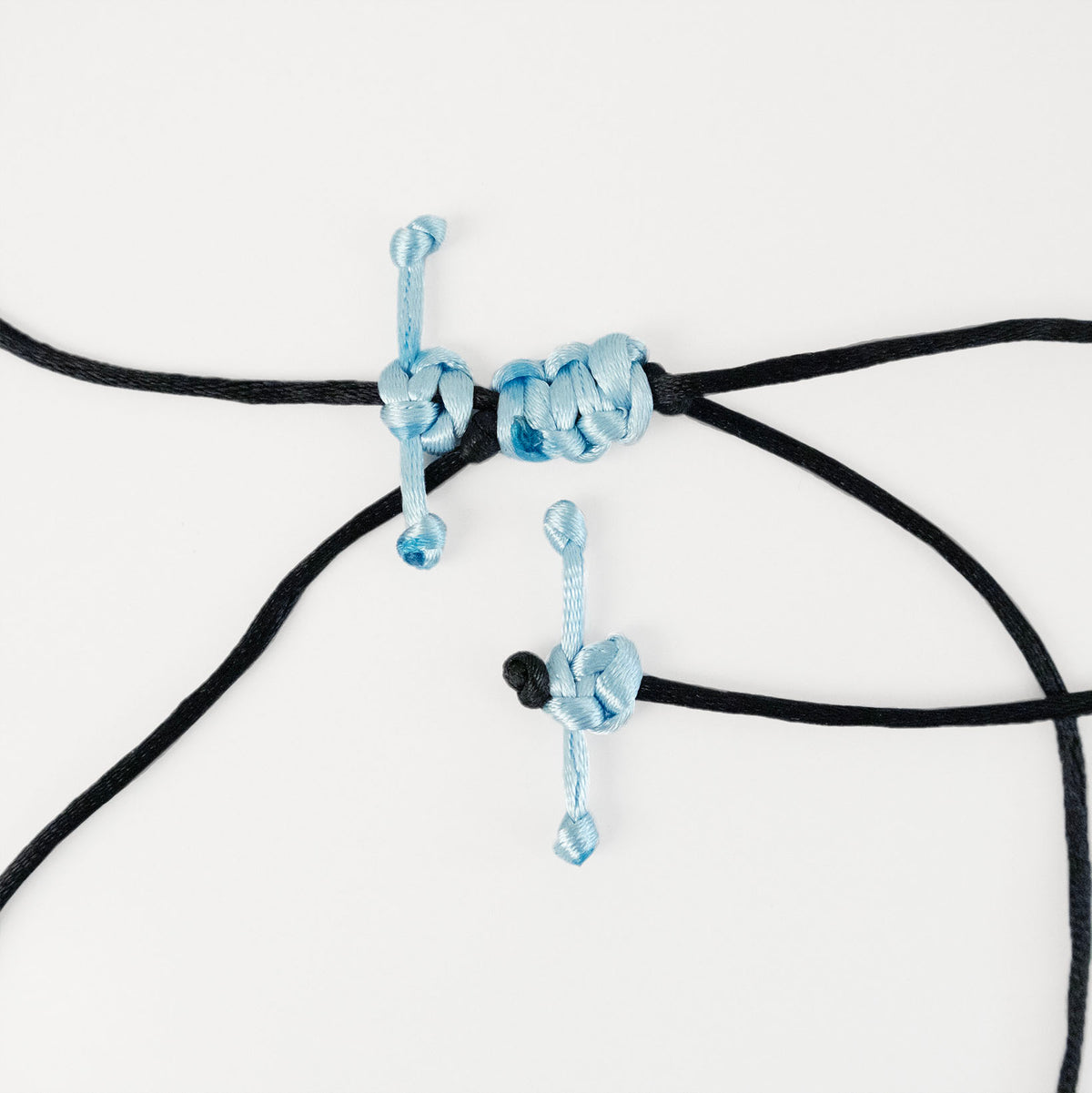 Elias Platina Necklace